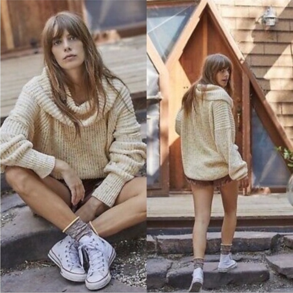 FREE PEOPLE Leo Tunic Oversized Sweater in Sassy Peach / Ivory